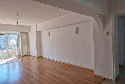 Apartament cu 4 camere, mobilat în Decebal - 2