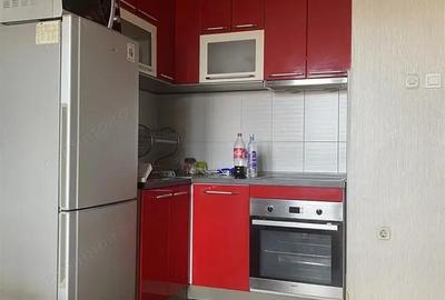 Garsonieră în Titan