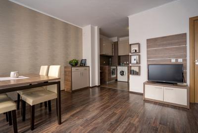 Apartament cu 2 camere decomandat în Florilor