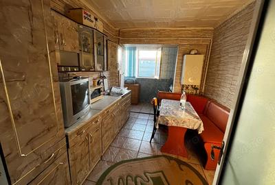 Inchiriez apartament 3 camere - 9