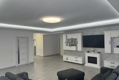 Casă cu Teren 1500 Mp în Roșiori - 3