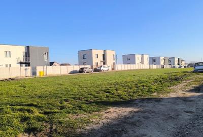 Casă cu 4 camere în Central - 1