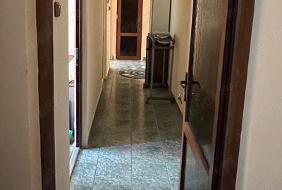 Apartament cu 4 camere semidecomandat în Motru - 4