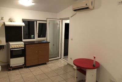 Garsonieră semidecomandată în Berceni - 2