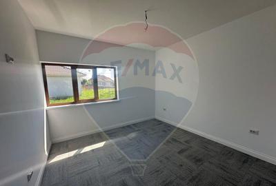 Casa finisata de vanzare in Lapusel Casa finisata de vanzare in Lapusel - 10