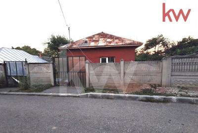 Teren 1.000 mp cu casa demolabila, in Carcea vedere p