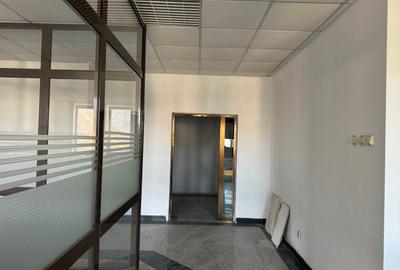 Oferim spre chirie Cladire de birouri - 15