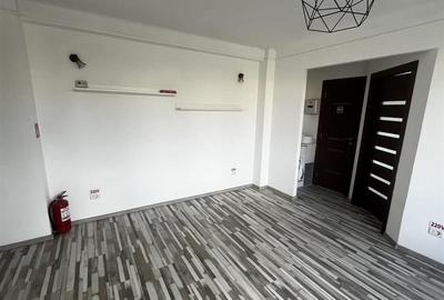 Apartament 3 camere nemobilat, in Ploiesti, zona ultracentrala - 2