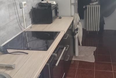 Apartament cu 2 camere semidecomandat în 1 Decembrie 1918