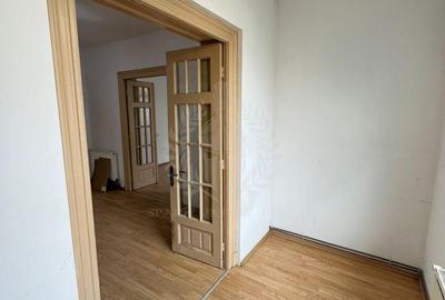 Casă cu 8 camere cu Teren 420 Mp în Central - 12