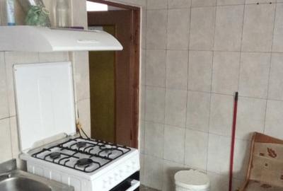 Casă cu 5 camere cu Teren 300 Mp în Central - 2