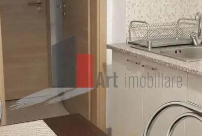 Apartament cu 3 camere semidecomandat în Central - 6
