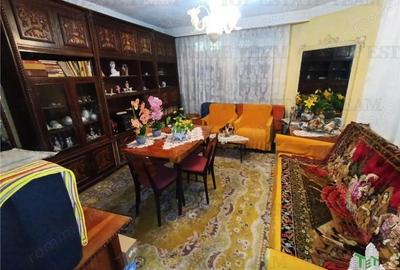 Casă cu 5 camere cu Garaj în Central - 13