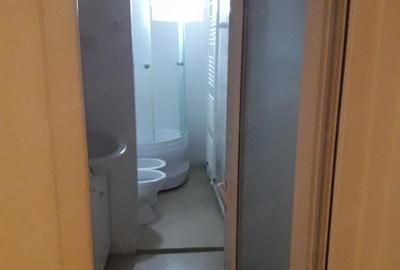 Apartament cu 3 camere semidecomandat în Central - 2