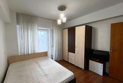 Apartament cu 3 camere decomandat în Calea București - 4
