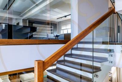 Casa cu jacuzzi, piscina incalzita si crama unde fiecare zi e o petrecere de lux - 4