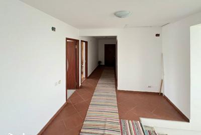Casă cu 6 camere cu Teren 2300 Mp în Iepurești - 13