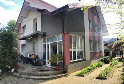 Casă cu 7 camere cu Teren 537 Mp în Micro 3 - 6