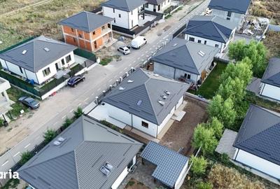 Casă cu 5 camere cu Canalizare în Central - 17