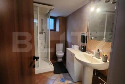 Casă cu 5 camere cu Teren 364 Mp în Central - 16