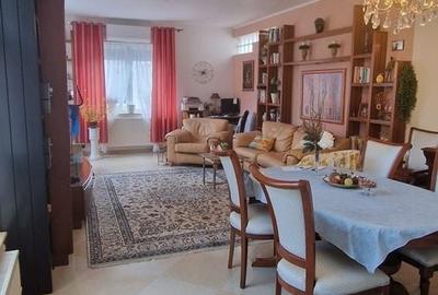 Casă / Vilă cu 5 camere de vânzare în zona Central - 27