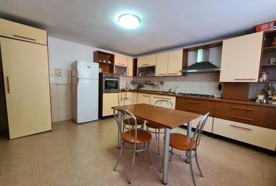 VILA MODERNA cu gradina in Schei - 14
