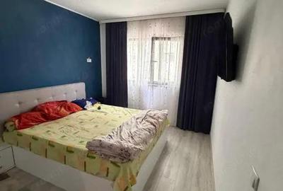 Apartament cu 3 camere semidecomandat în Central - 3