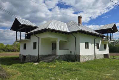 Casă cu 4 camere în Pociovaliștea - 2