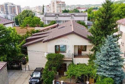 Apartament 3 camere intr-o vila exclusivista in Pacurari