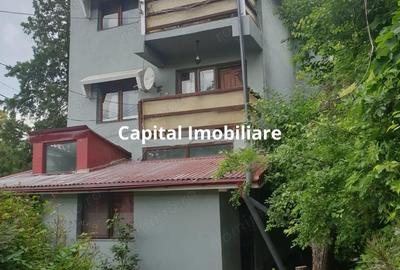 Casă cu 8 camere cu Teren 172 Mp în Centru Civic - 2