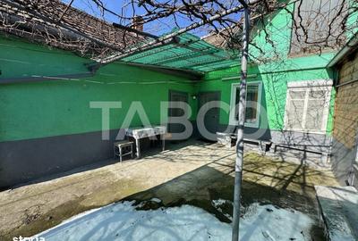 Casă cu 3 camere cu Canalizare în Piața Cluj - 2