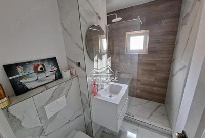 Apartament cu 3 camere decomandat în Central - 11