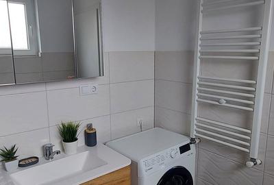 Apartament cu 3 camere semidecomandat în Central - 8