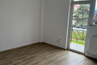 Spațiu comercial, de 16 mp, în Traian - 3