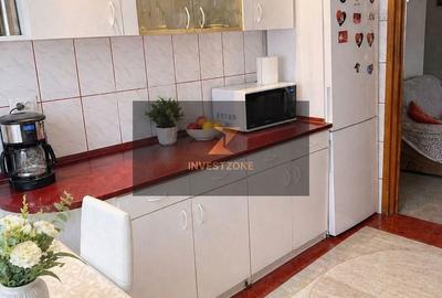 Apartament cu 4 camere în Decebal