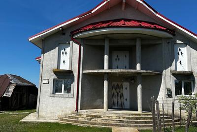 Casă cu 4 camere în Siliștea - 4