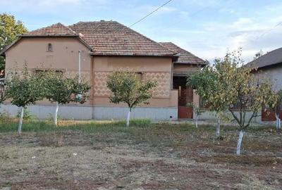 Casă cu 4 camere cu Teren 718 Mp în Pesac - 4