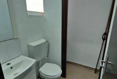 Spațiu comercial, de 1 mp, în Central - 11