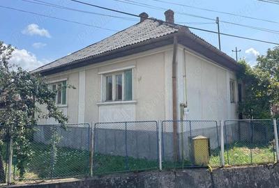 Sat SASAR, casa vaiog + caramida 4 camere,hol,bucatarie ,camara,baie, anexe, teren10 arii,79000 euro - 1