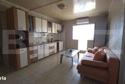 Apartament cu 3 camere decomandat în Micro 12 - 12