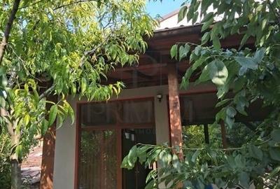 MEHALA - INDIVIDUALA - 5 CAM - 3 BAI - RENOVATA - CENTRALA - CURTE - 8