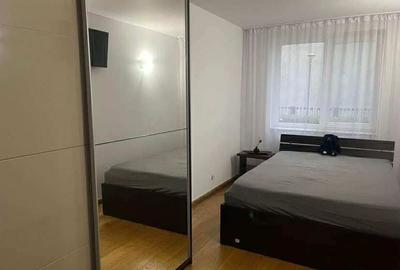 Apartament cu 3 camere semidecomandat în Exterior Vest