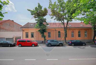 Apartament ultracentral de inchiriat pe str. Mihai Eminescu - 11