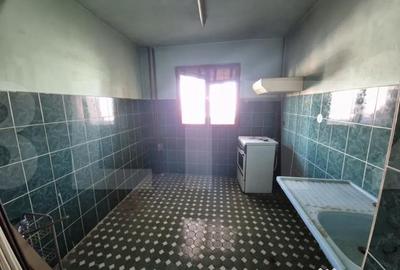 Apartament cu 3 camere decomandat în Complex Studențesc - 4