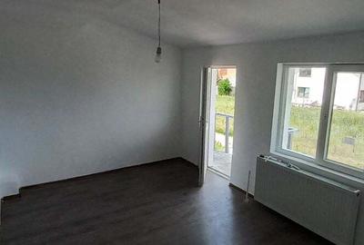 Casă cu 3 camere cu Teren 375 Mp în Berceni - 3