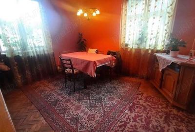 Str. Petofi Sandor proprietate compusa din casa + anexa locuibila, teren 570 mp - 3