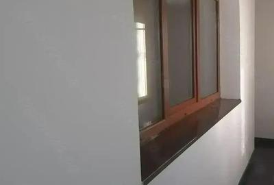 Vanzare Apartament 1 cam. cf.1 dec., parter cu balcon, suprafata totala 44.mp., Bld. Dorobantilor - 3