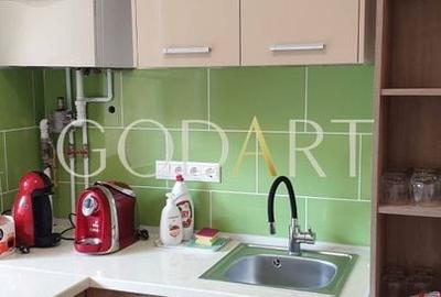 Unirii |  Mitropolie | Bloc boutique | 2006 Unirii |  Mitropolie | Bloc boutique | 2006 - 6