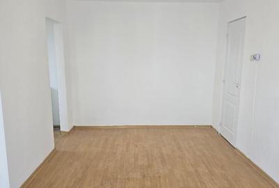 Vand apartament 2 camere in Deva, zona Micro 15 (Lidl), izolat - 2