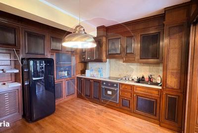 Apartament cu 3 camere în Central - 13